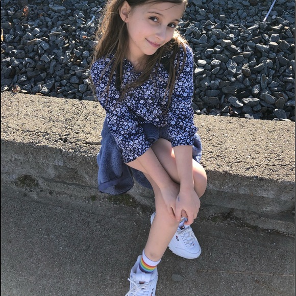 Meet your Posher, Dee 💗 - Picture 8 of 8